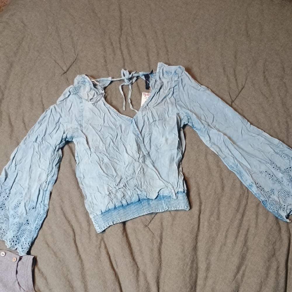 Women's Blue Top